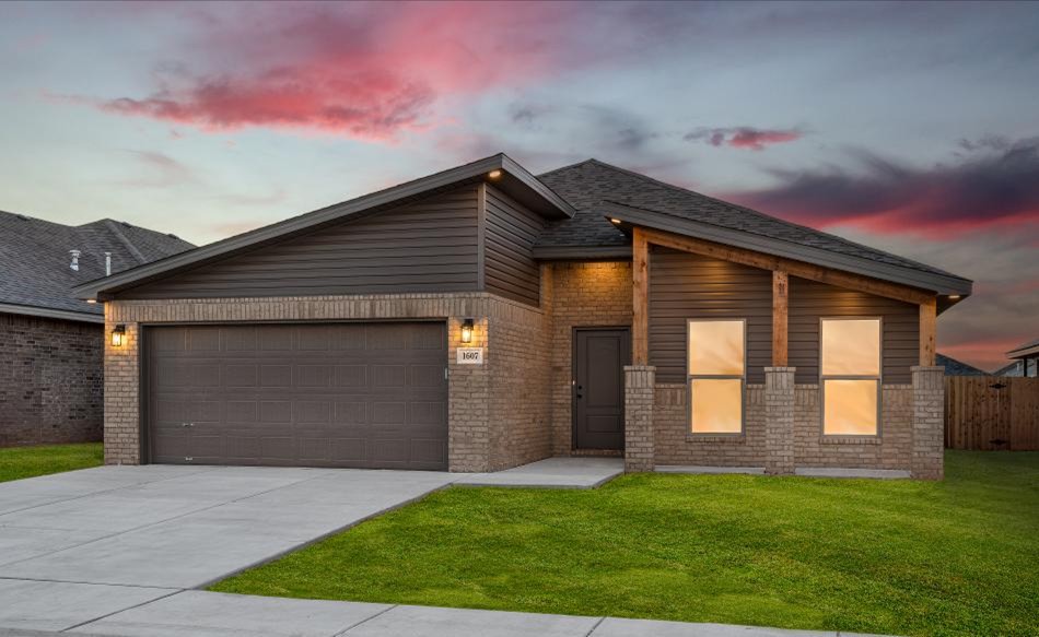 Define Goals Exterior photo of Betenbough Homes' Jennifer floor plan.