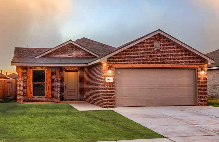 Exterior photo of the Lucy, one of Betenbough's homes with kitchen peninsulas.