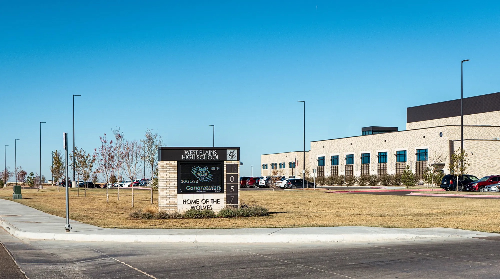 Photo of West Plains High School in Canyon Independent School District.