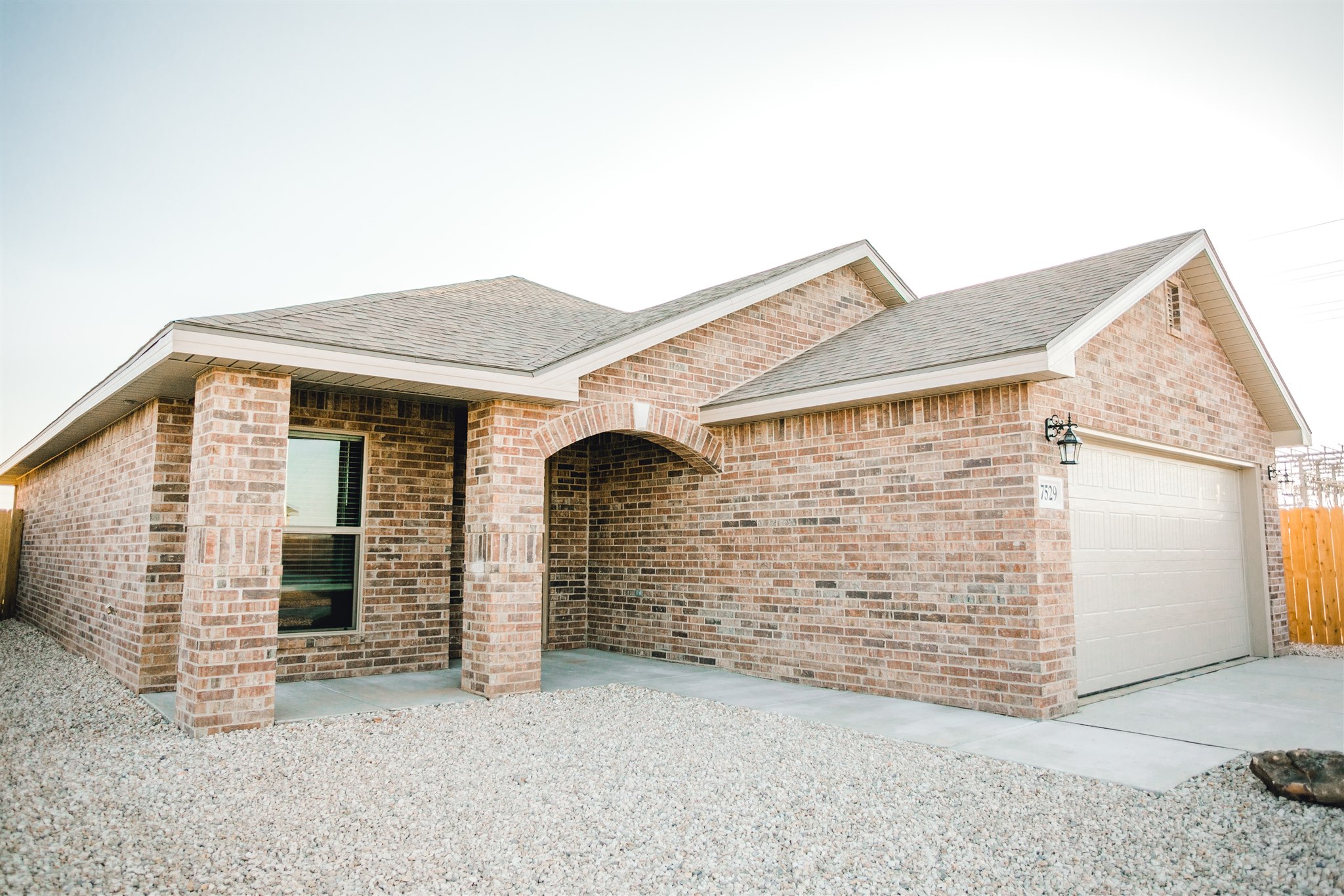 Photo of exterior of Betenbough Home's Tiffany floor plan.